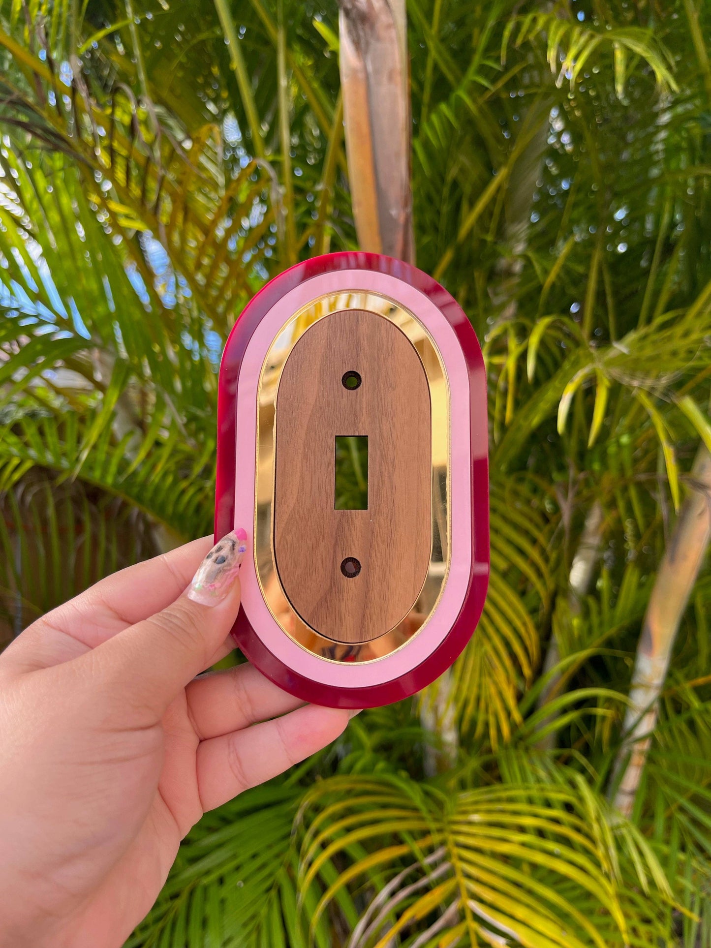 Art Deco Style Light Switch Cover: Main Gold Toggle