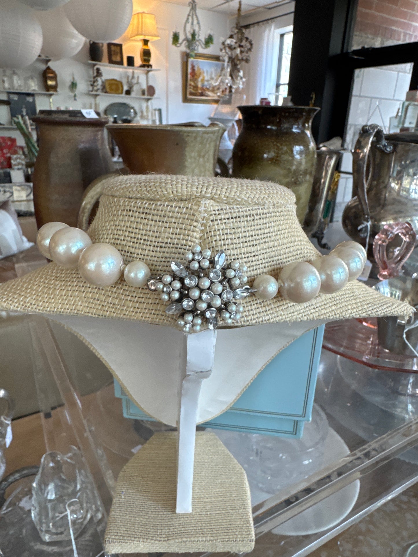 Elaine Vintage Faux Pearl Necklace