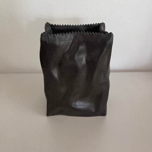 Hirmie HC Paper Bag Vase