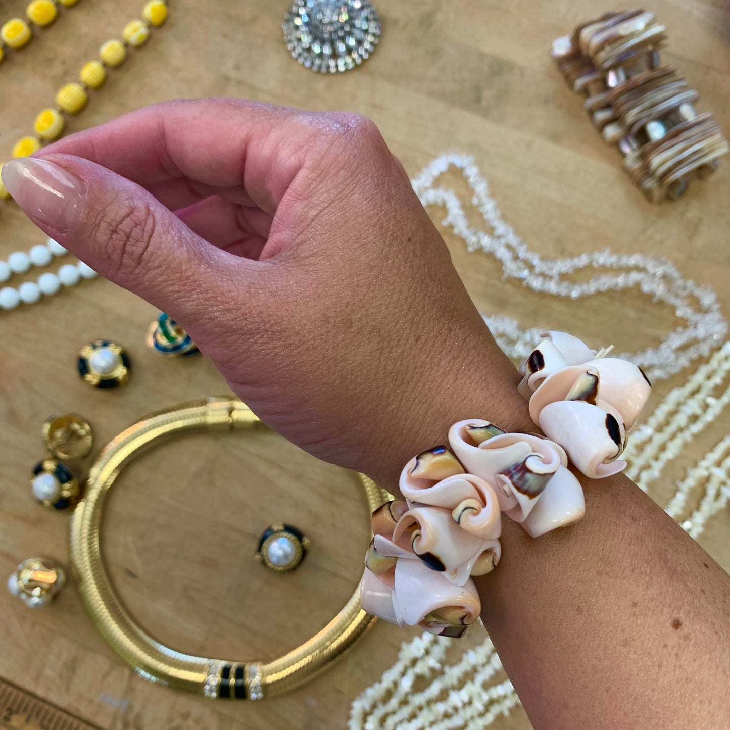 Caracol Shell Bracelet