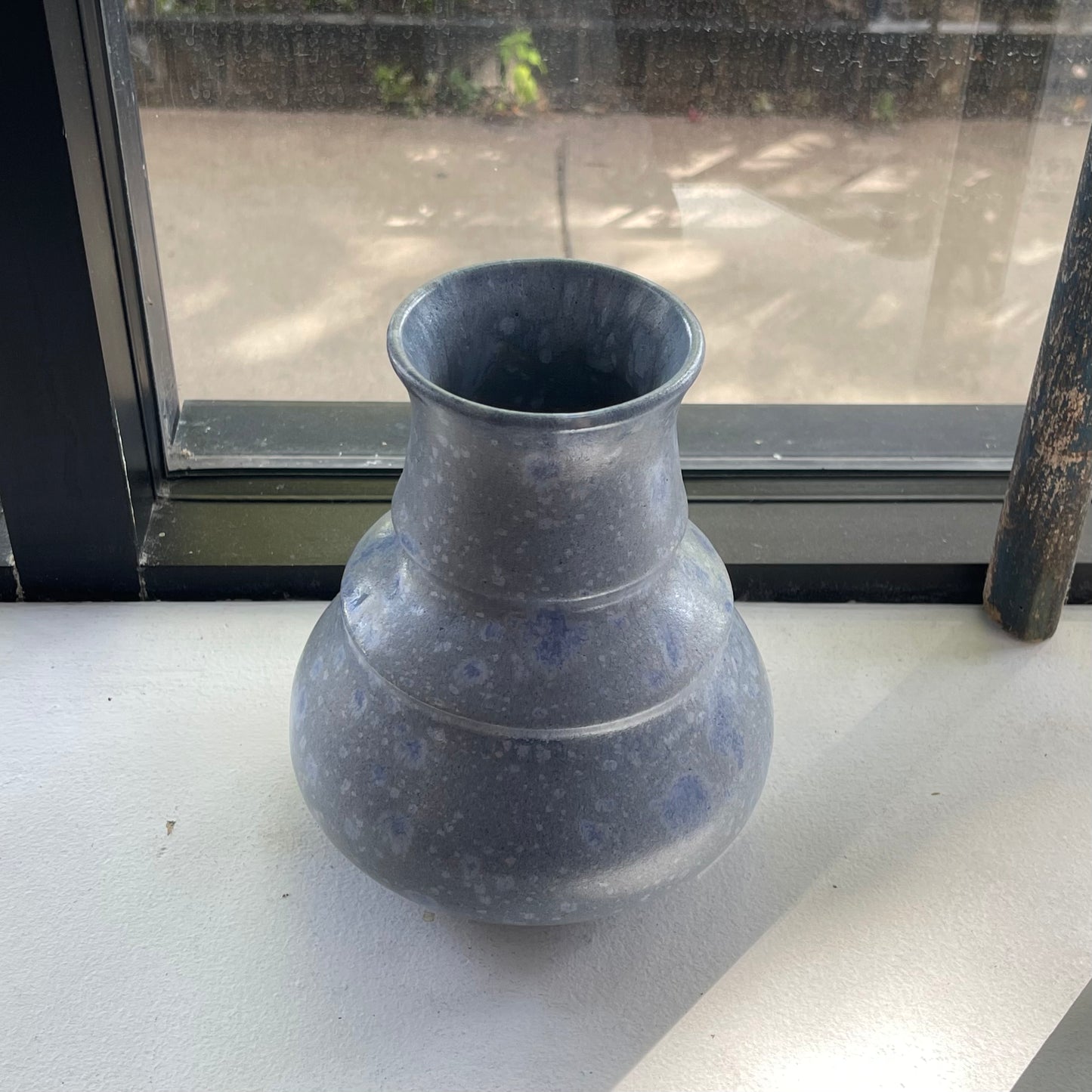 Effortly Speckled Vase