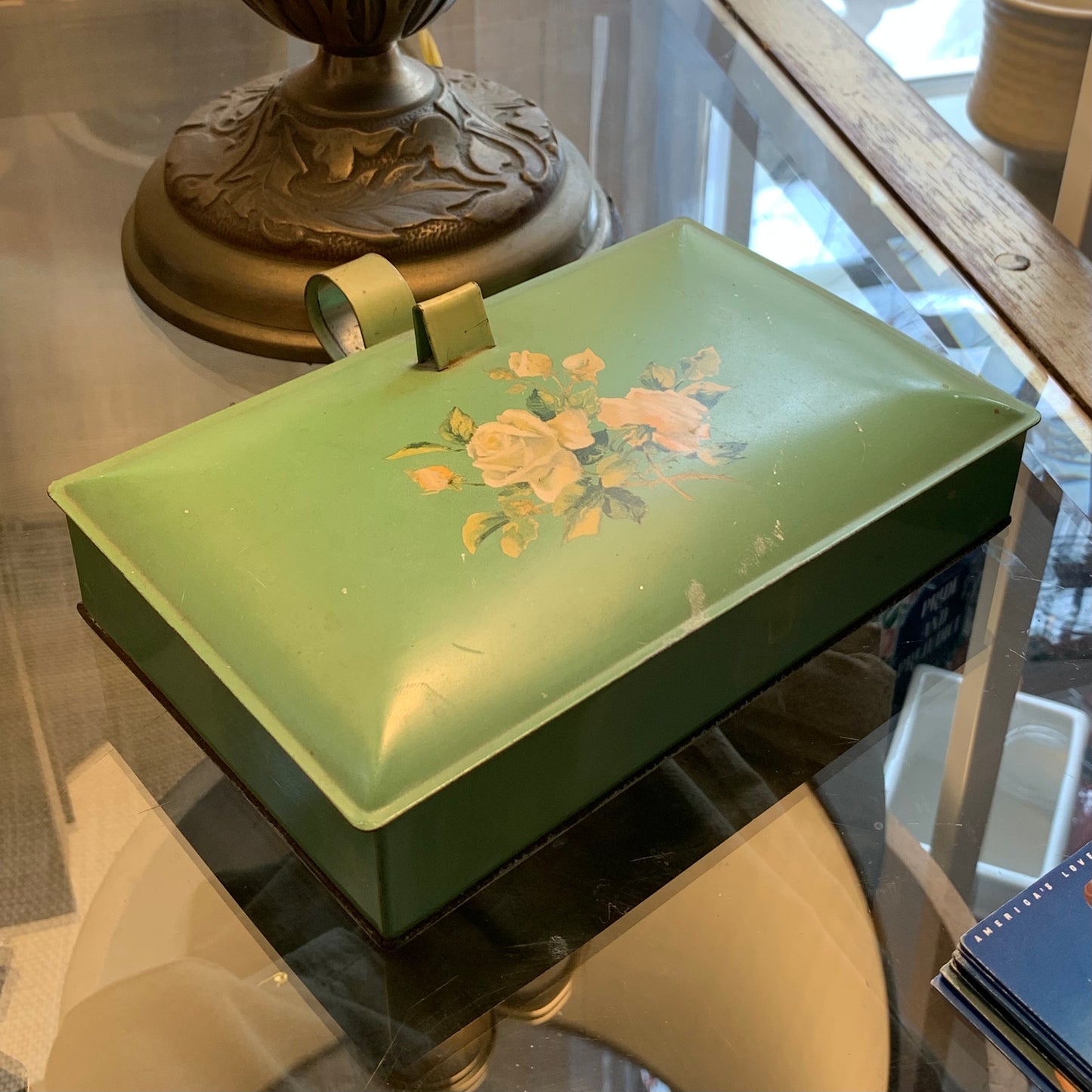 Green Rose Vintage Crumb Catcher