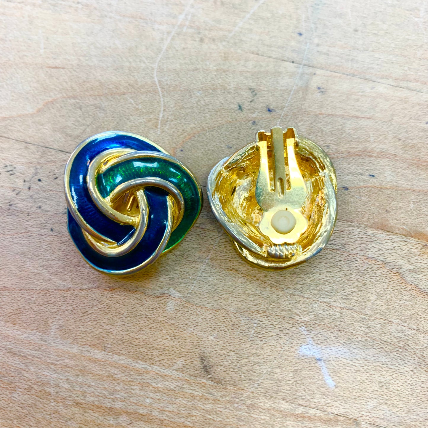 Lorraine Knot Clip-ons