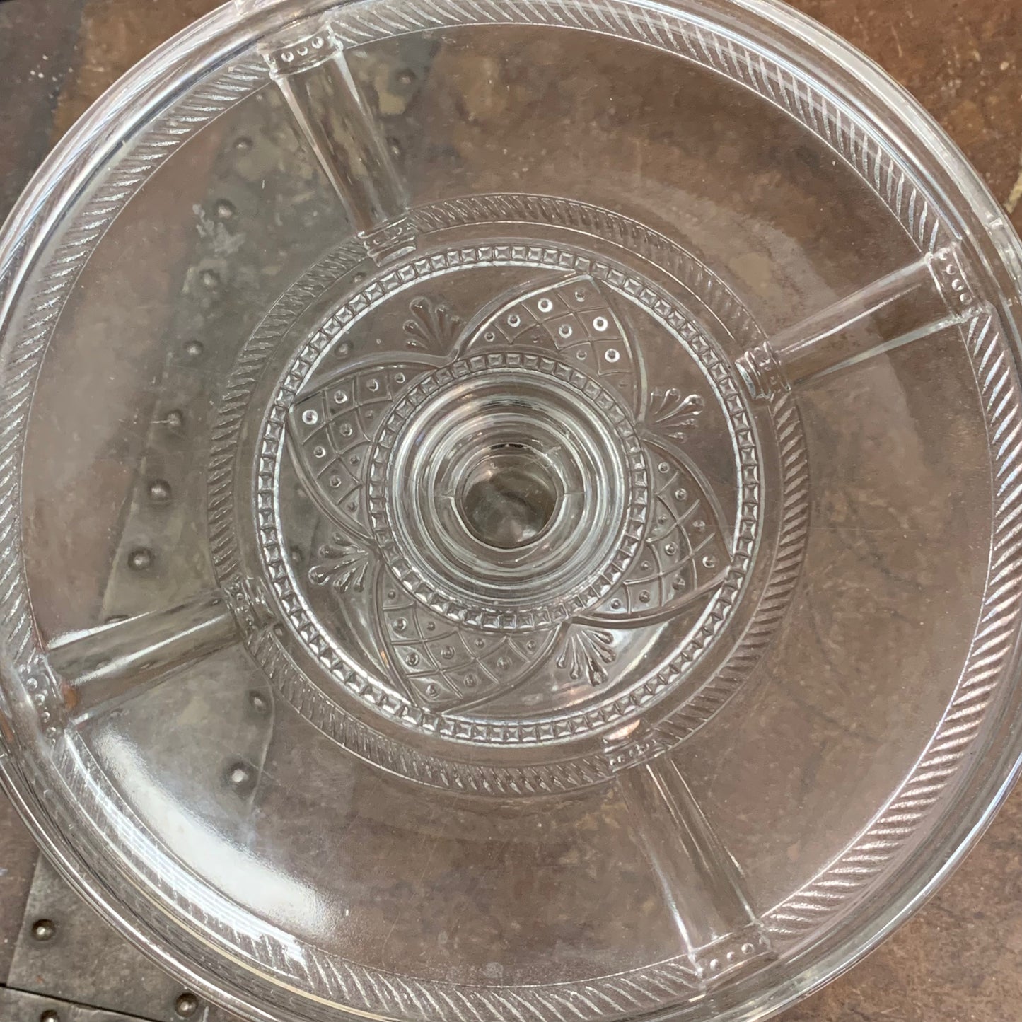 Elgort Early American Cake stand
