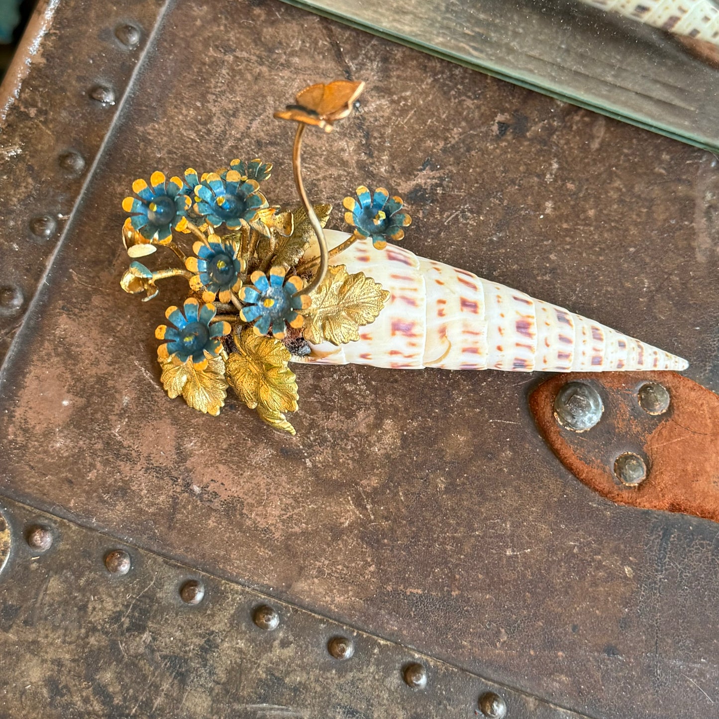 Amelia Vintage Seashell Sculpture