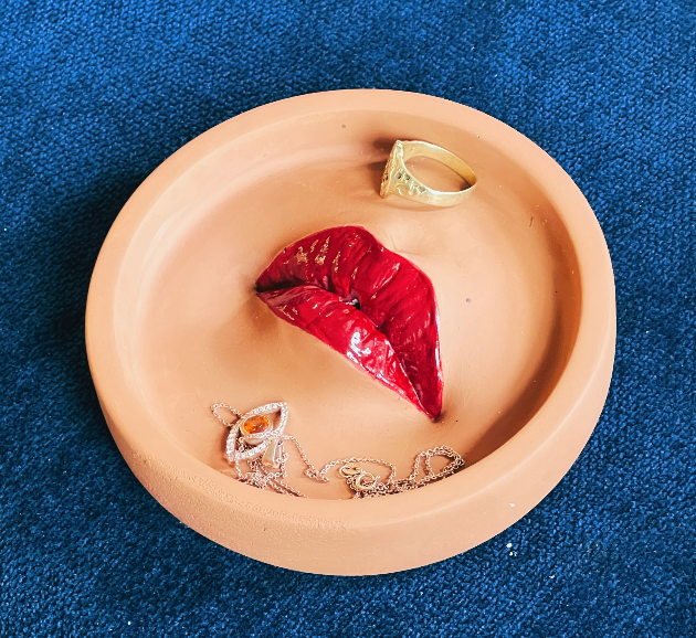 Kiss Me Incense Burner: Golden Fair