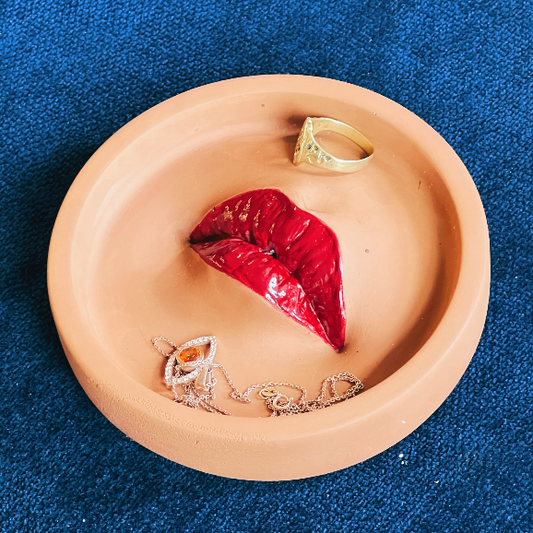 Kiss Me Incense Burner: Golden Fair