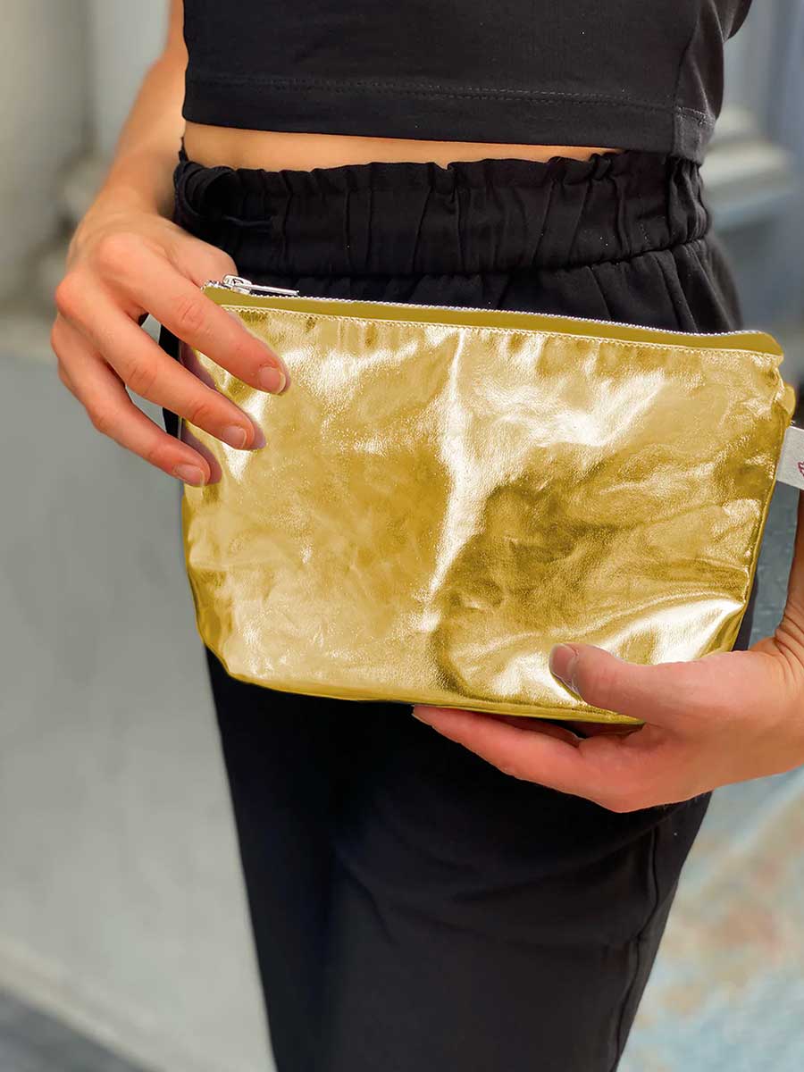 Gold Metallic Makeup