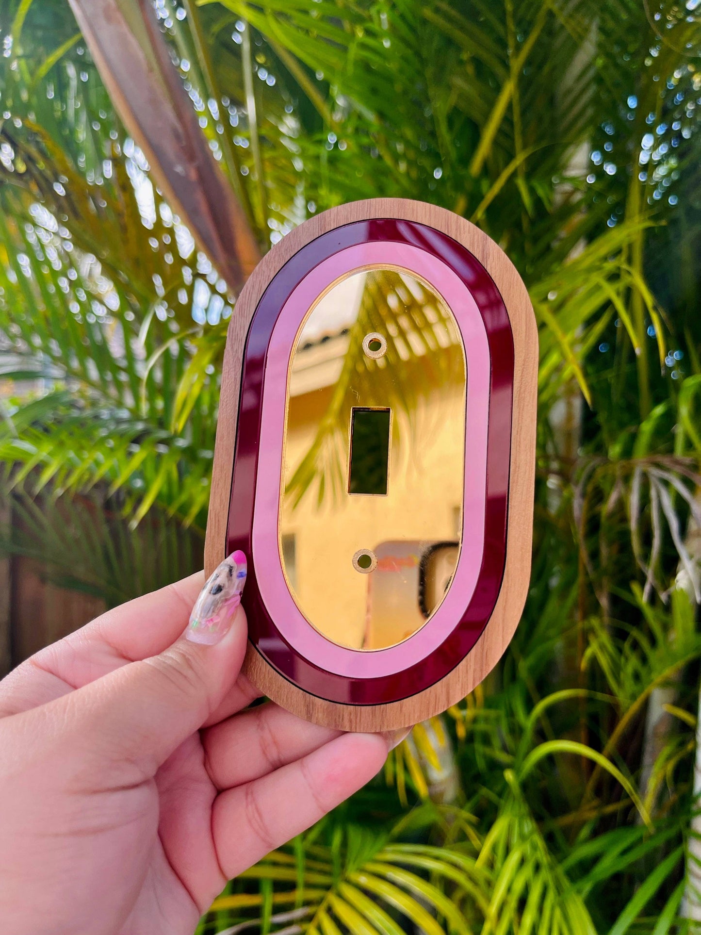 Art Deco Style Light Switch Cover: Main Gold Toggle