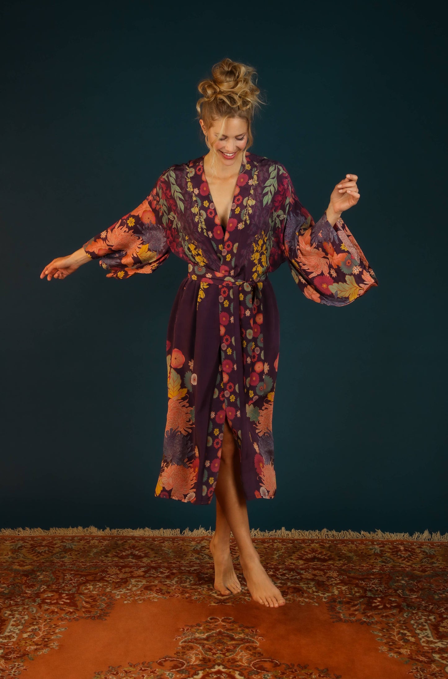 Luxe Trailing Wisteria Kimono Gown - Amethyst