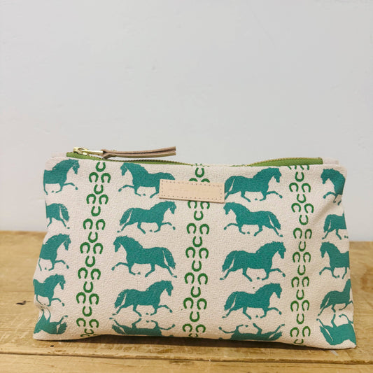 Laura Pouch – Small Trot: Green