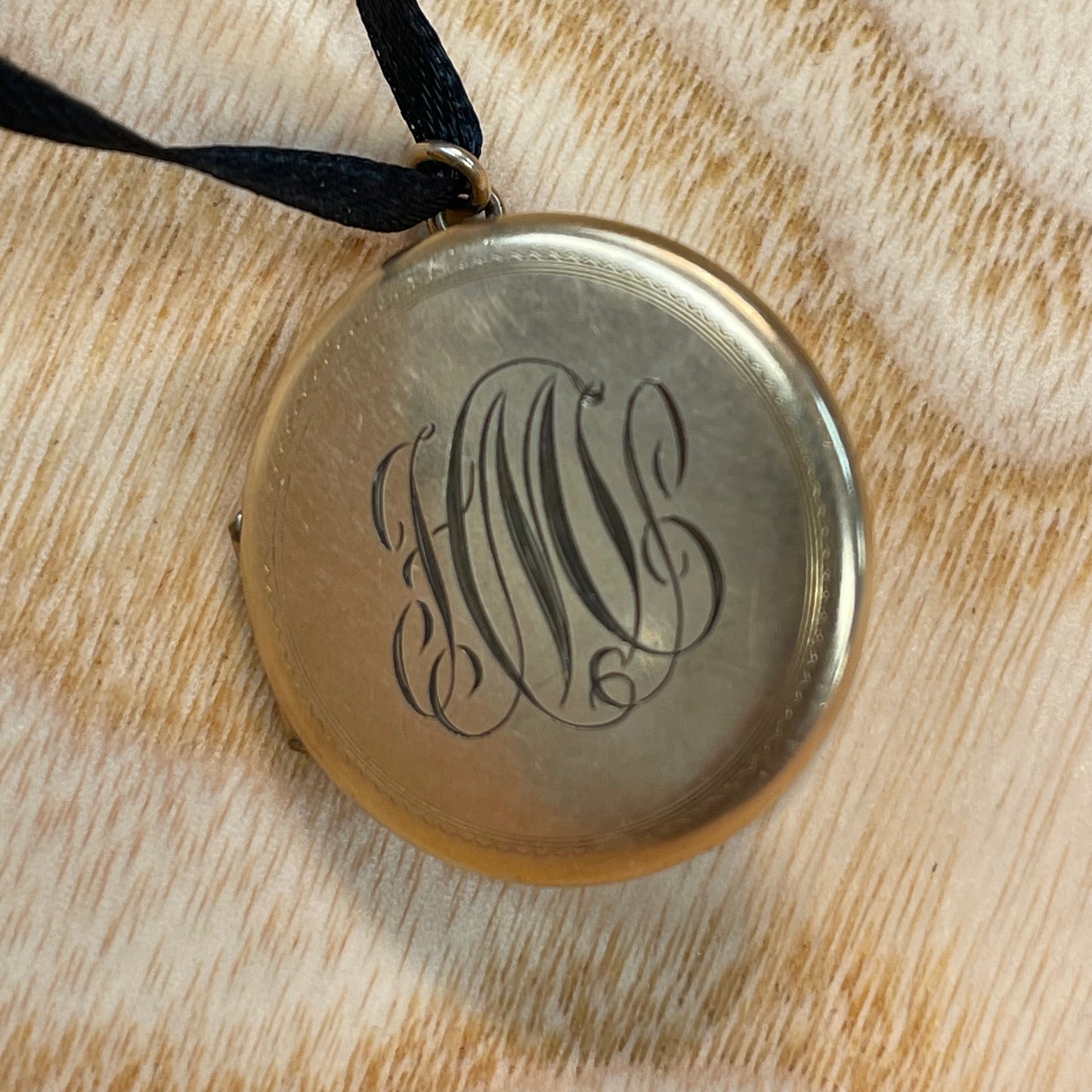Lucia Vintage Locket