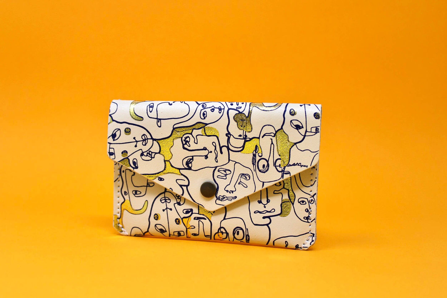 Many Faces Popper Purse: Cream