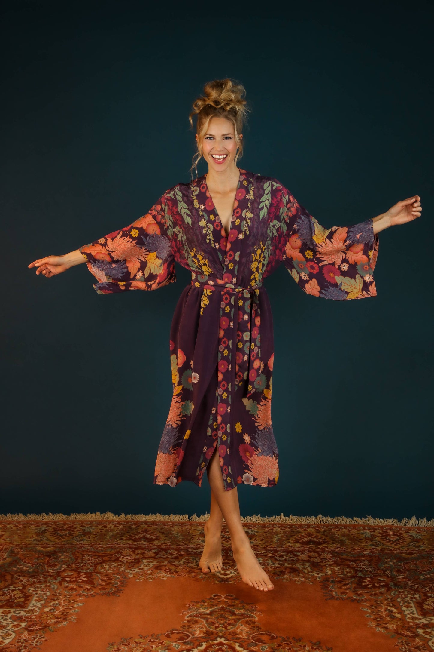 Luxe Trailing Wisteria Kimono Gown - Amethyst