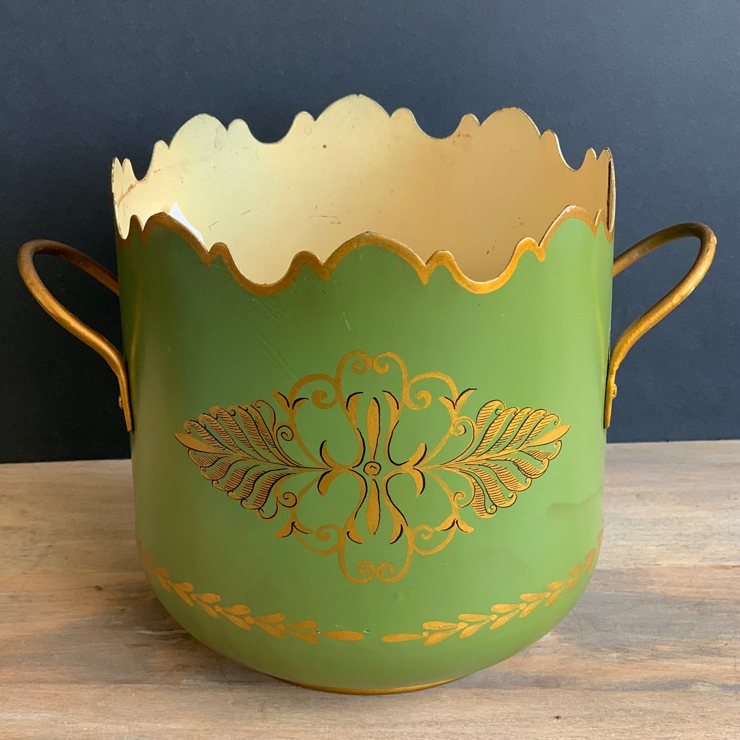 Laurel Vintage Planter