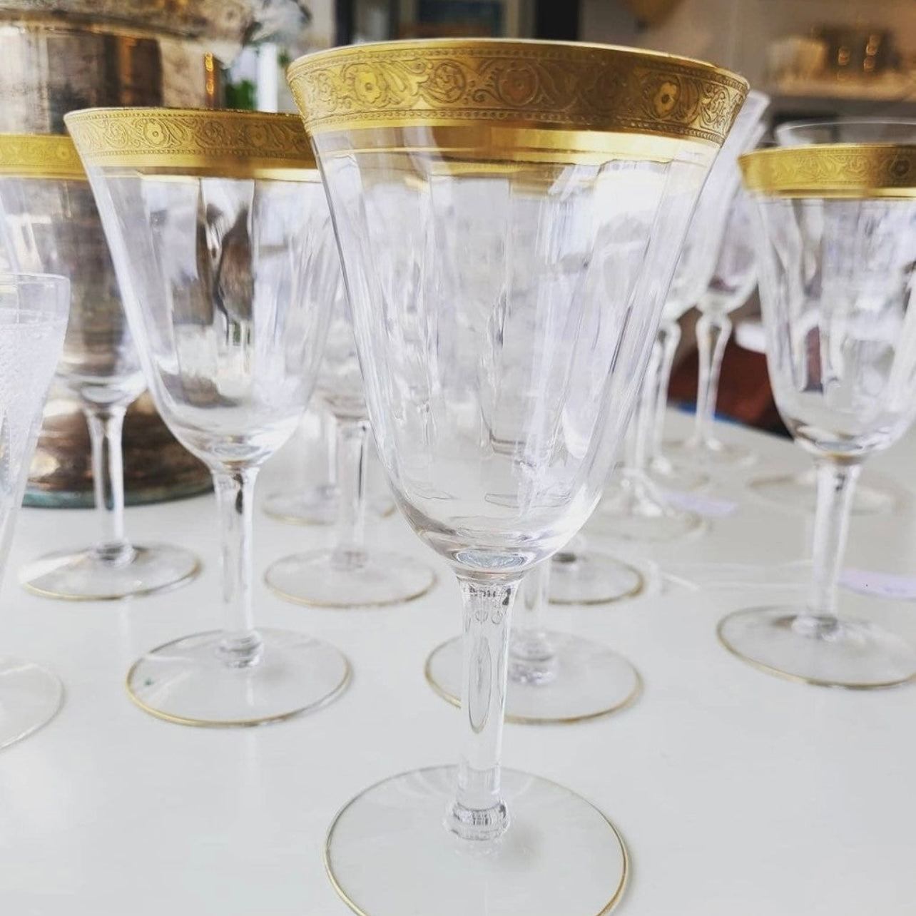 Eleanor Gold Rimmed Wine Glasses