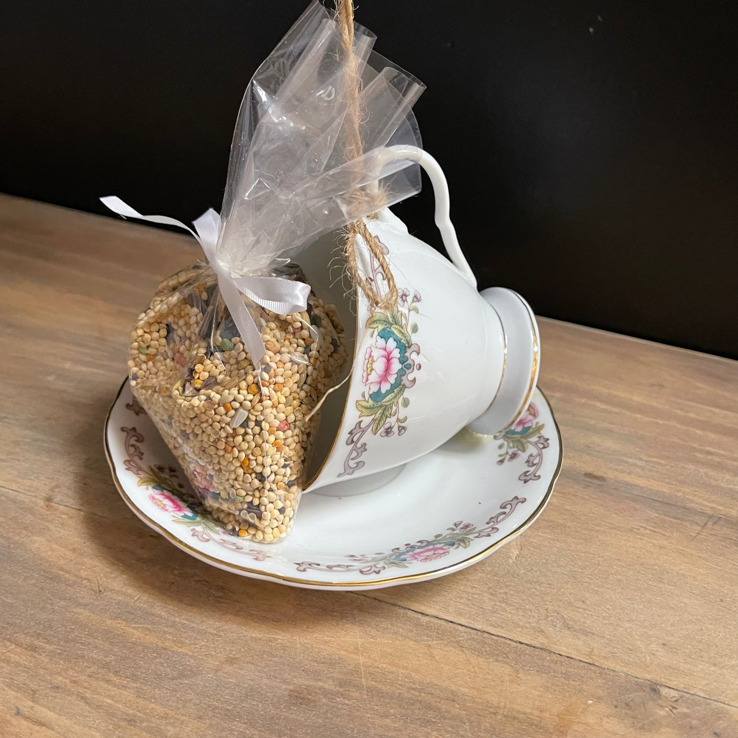 Vintage Tea Cup Birdfeeder