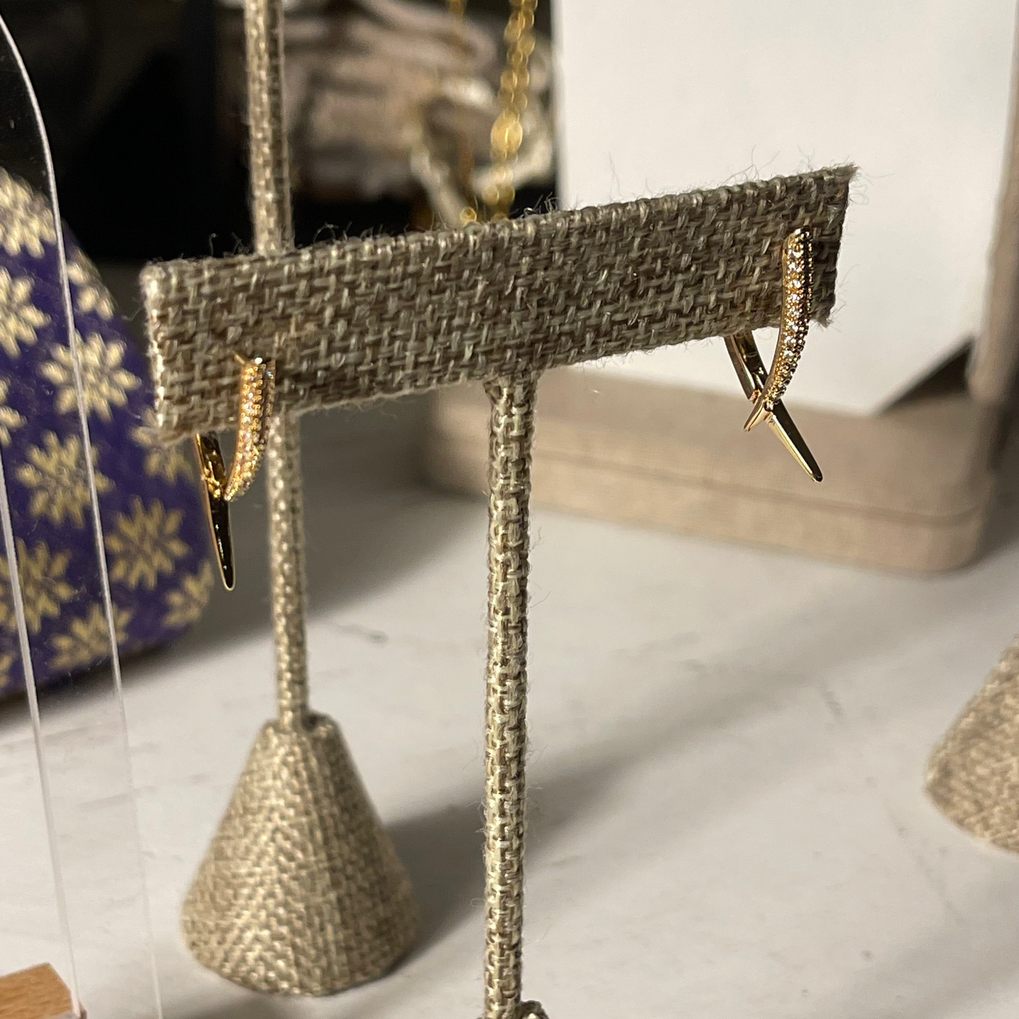 Asymmetrical Huggies