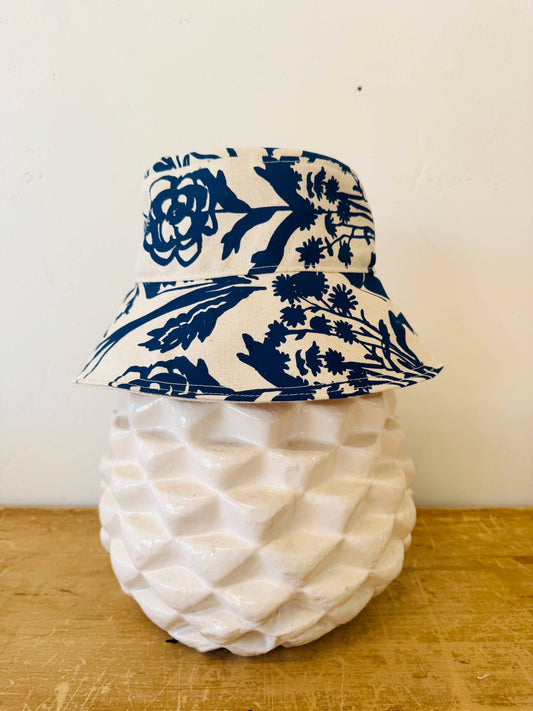 Bucket Hat – Flaggy Meadow: Blue / Small/Medium