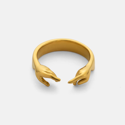 The Hug Ring- Stainless Steel Gold Ring 18K Gold- Hand: 7