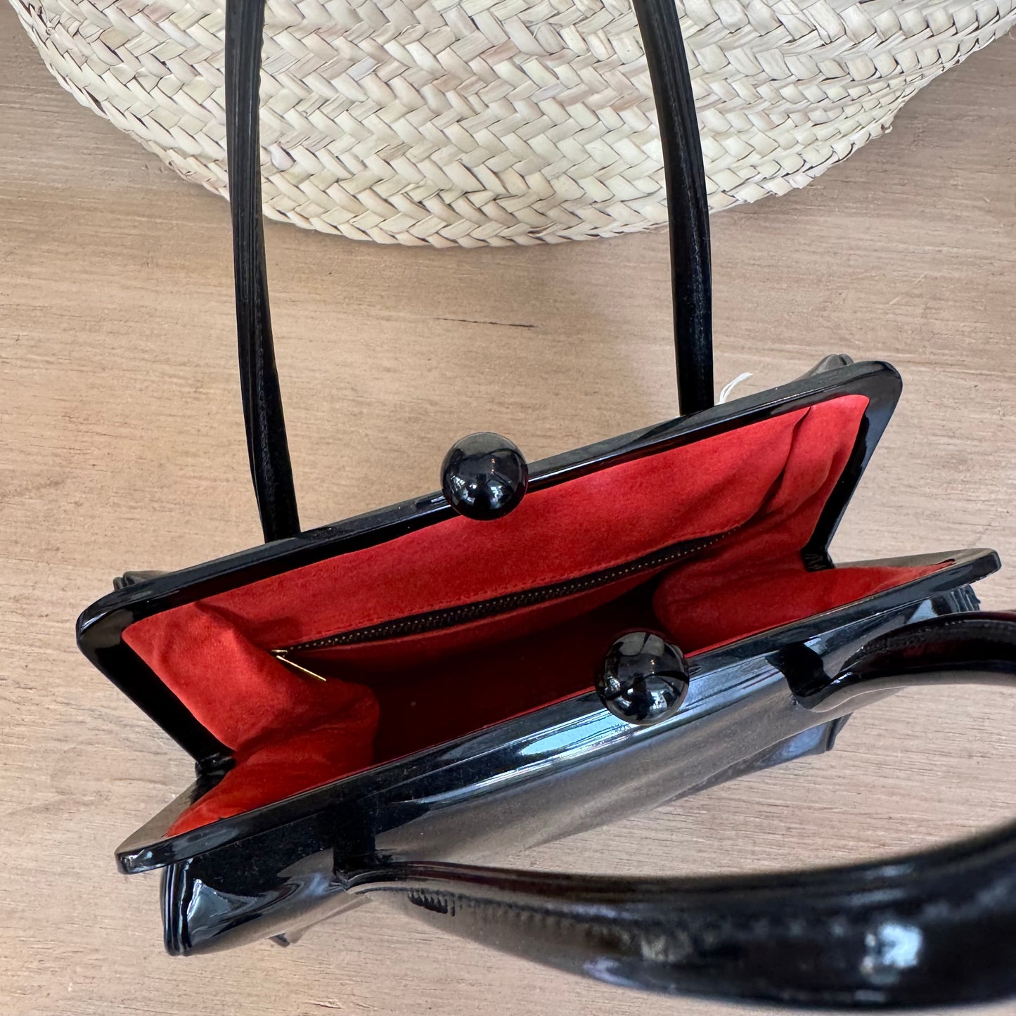 Ava Patent Clutch