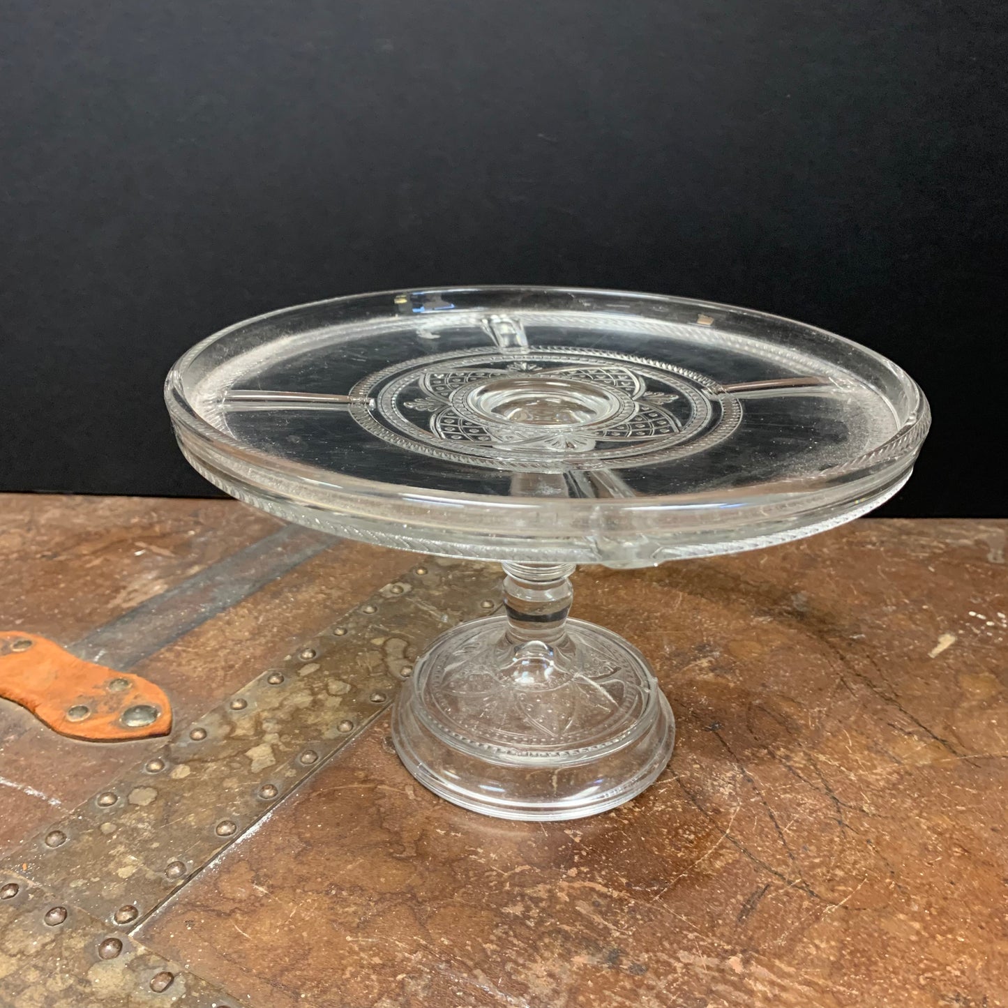 Elgort Early American Cake stand