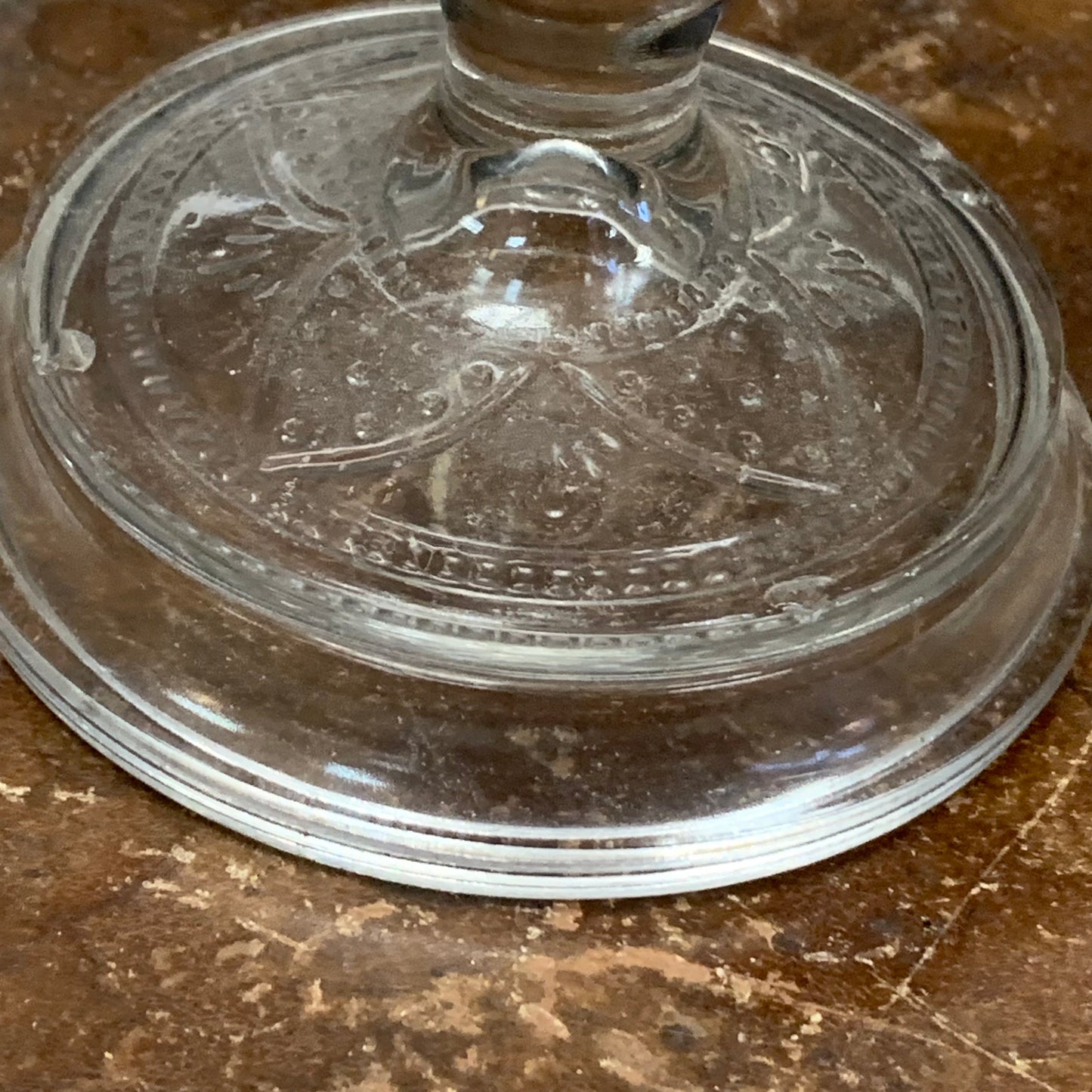 Elgort Early American Cake stand