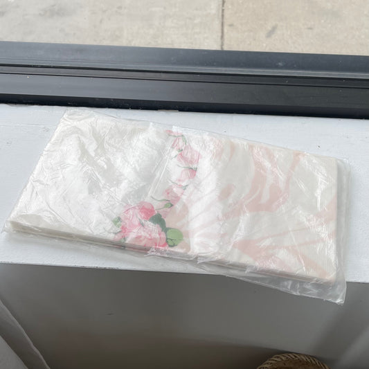 Vintage Rose Table Cover