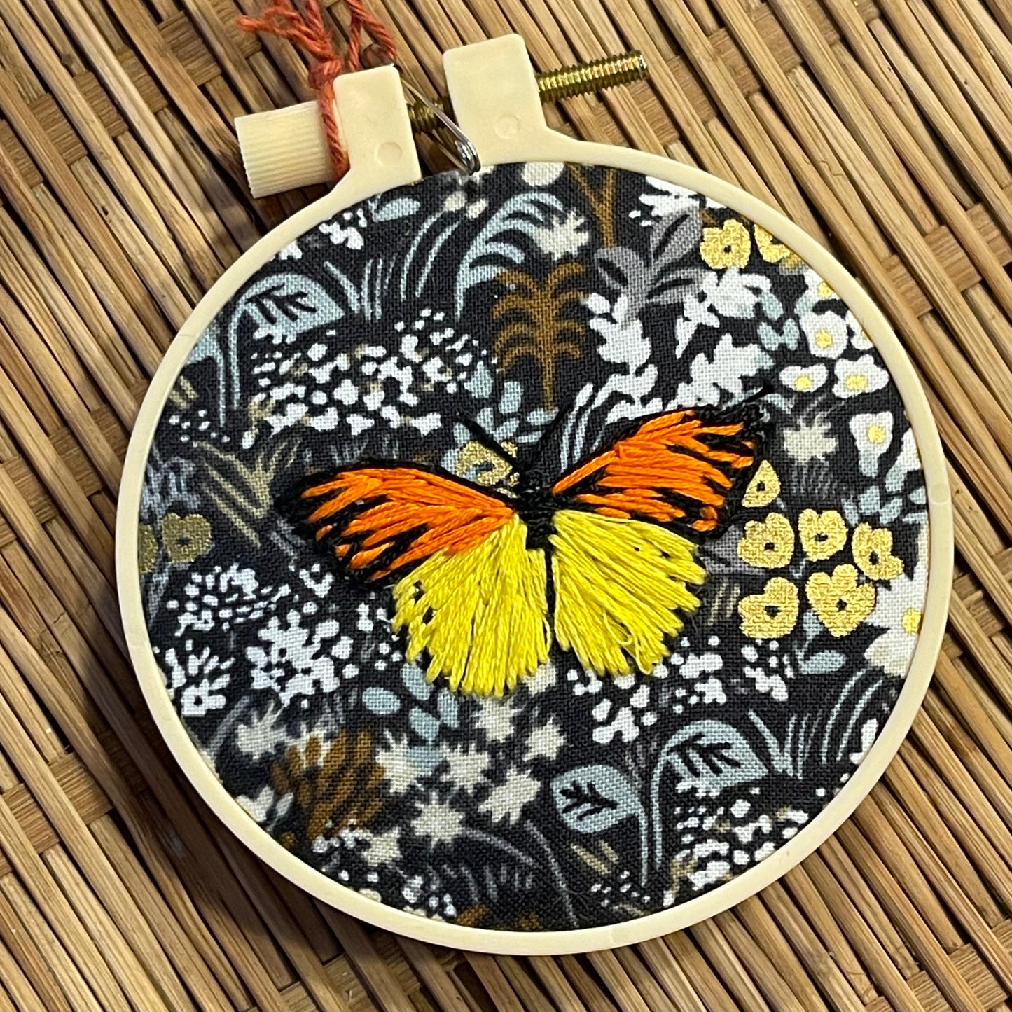Mini Embroidery Hoops: Nature