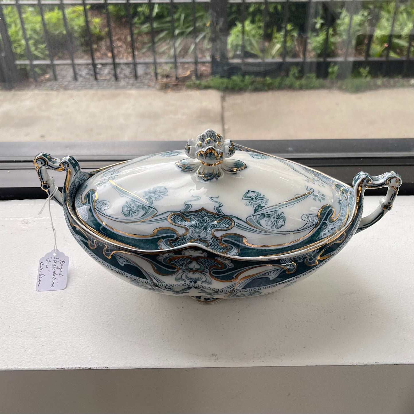 Royal Staffordshire “Iris” Berslem Tureen