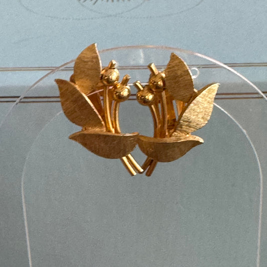 Rikki Vintage Clip-on Earrings