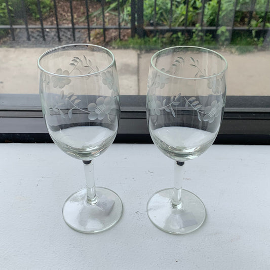 Etched Flower Wine Glass