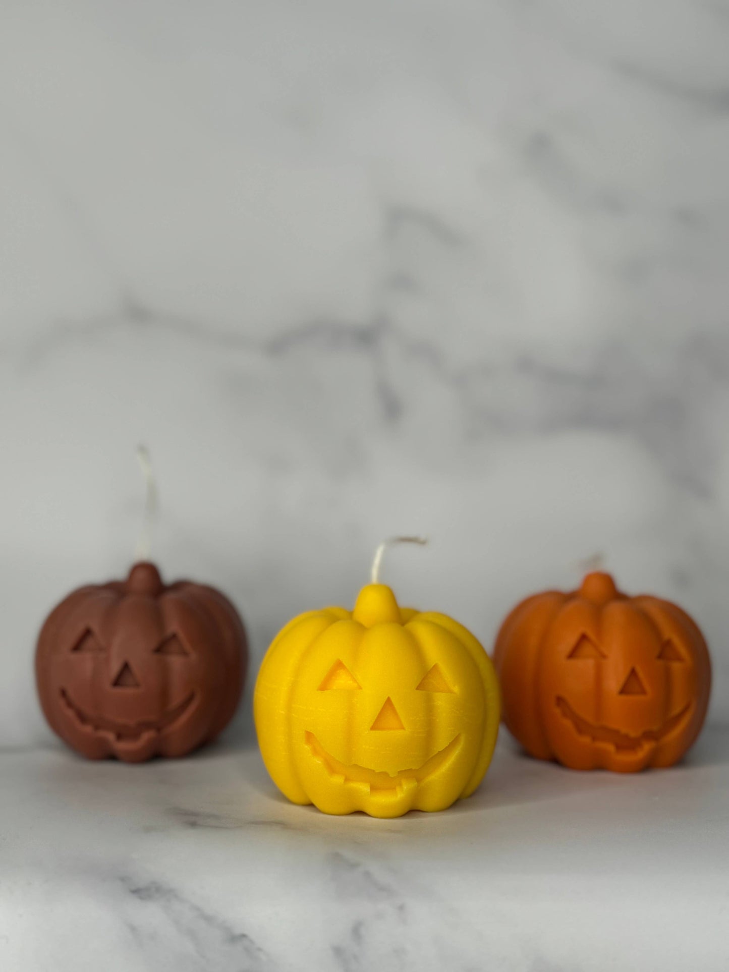 Willow the Jack-o-lantern: Brown / Cinna-Lit Cinnamon + Honey + Clove