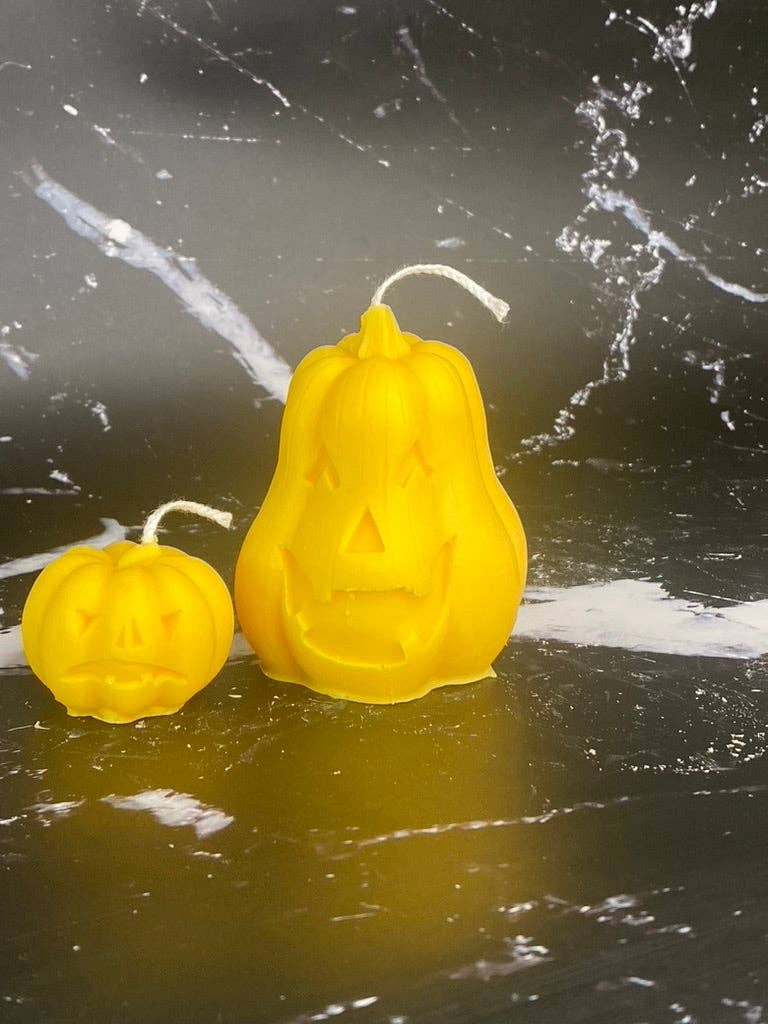 Giggles Jack-O-Lantern candle: Brown / Unscented / Med